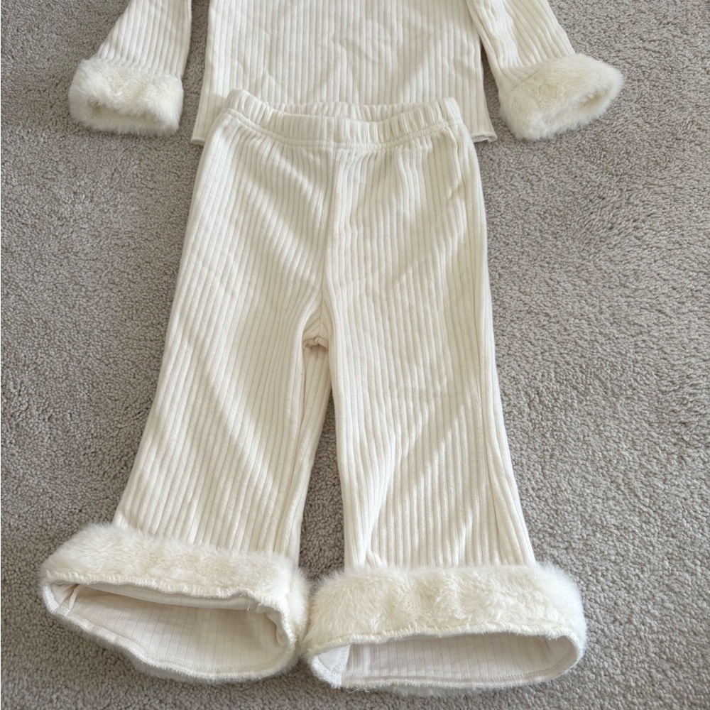 Cream Ribbed Plush-Trim Kids Matching Set - Picture 3 of 7